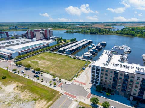 Tiny photo for 801 N 4th Street #Apt 502, Wilmington, NC 28401 (MLS # 100586535)