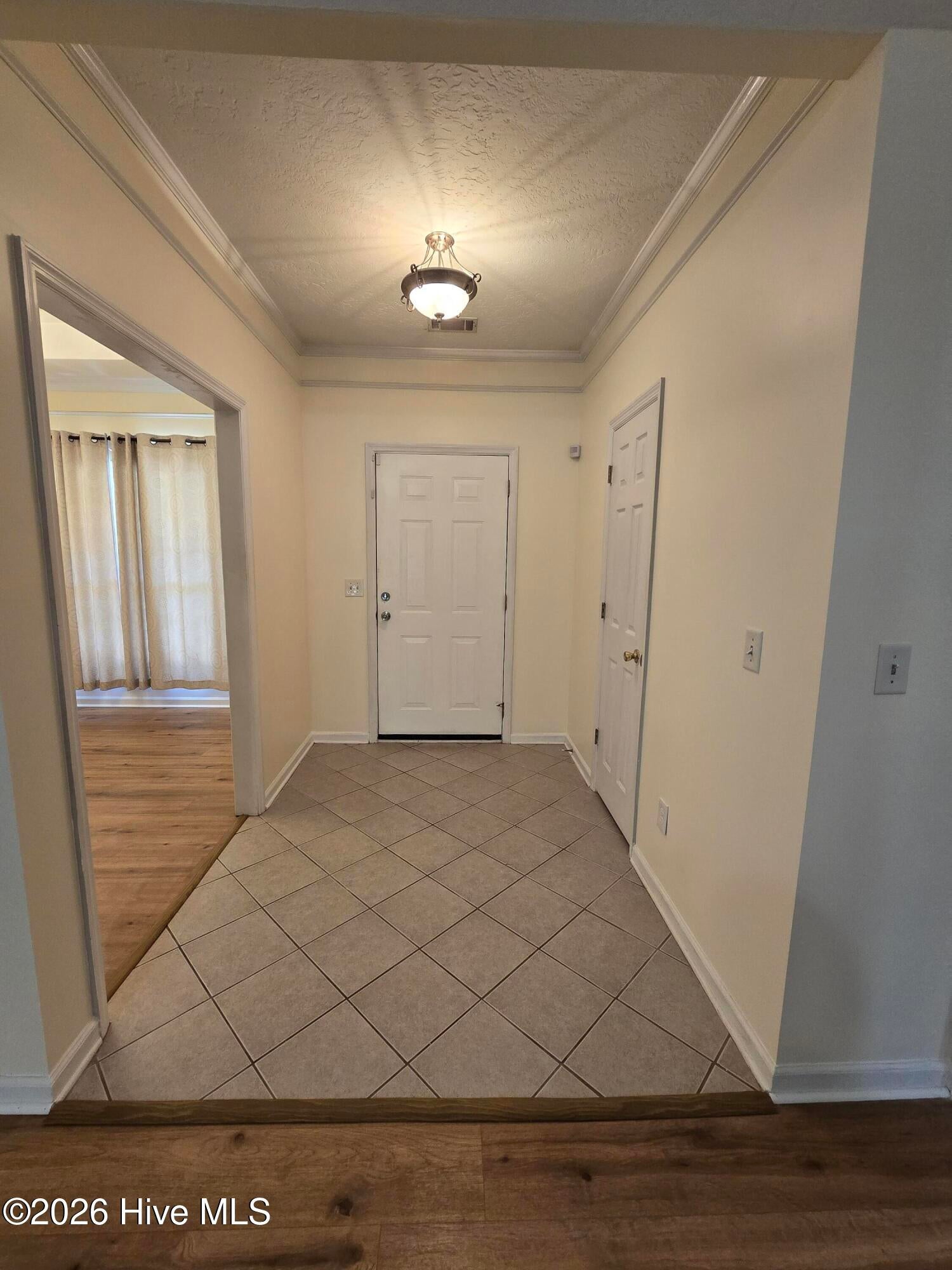 4536 Country Glen Circle