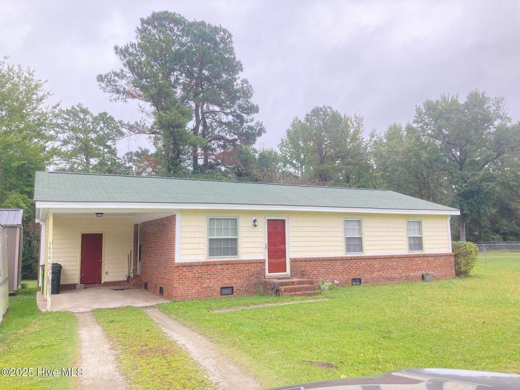 Photo of 1418 Mockingbird Lane, New Bern, NC 28562 (MLS # 100558348)