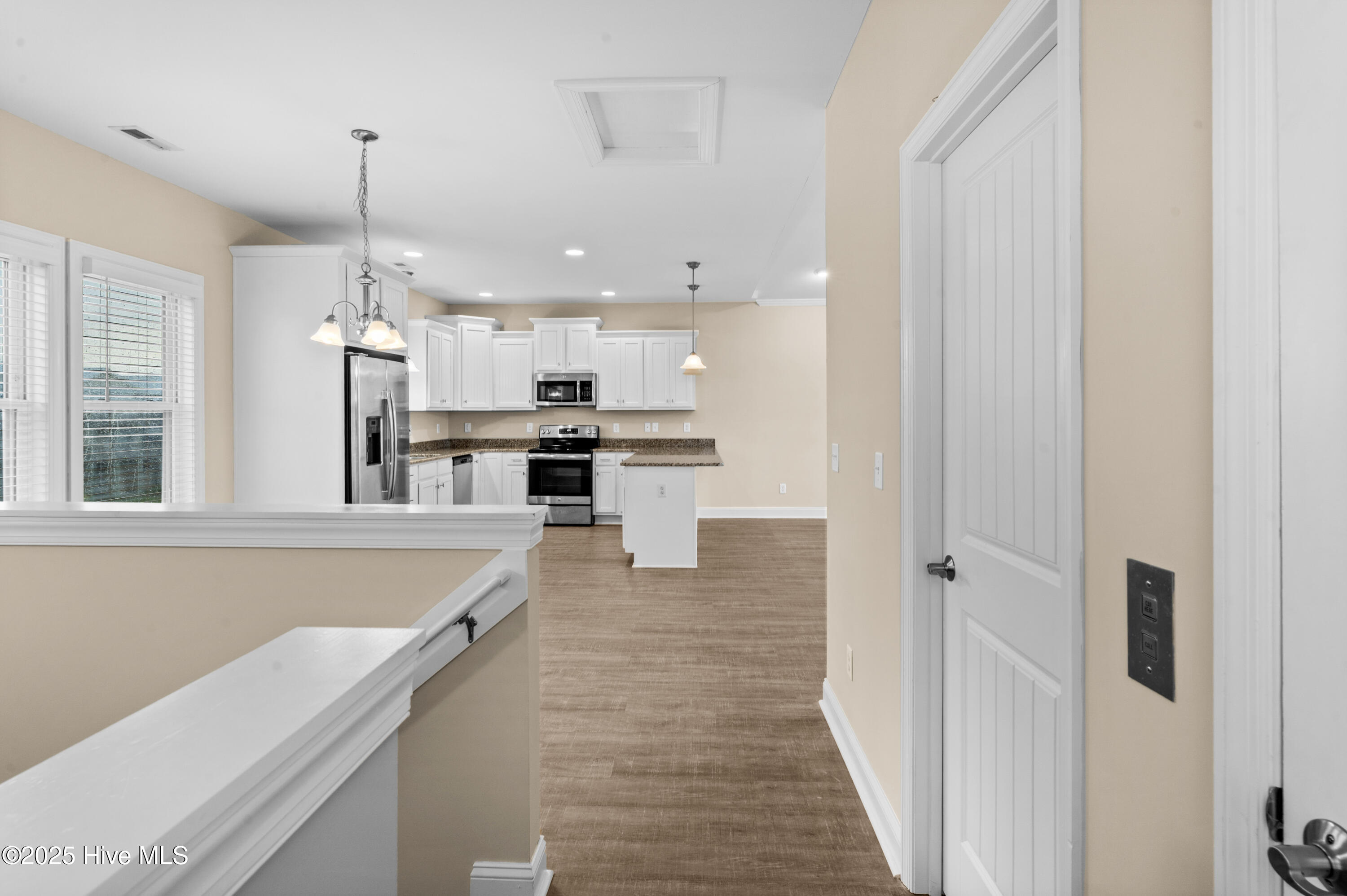 932 Observation Lane