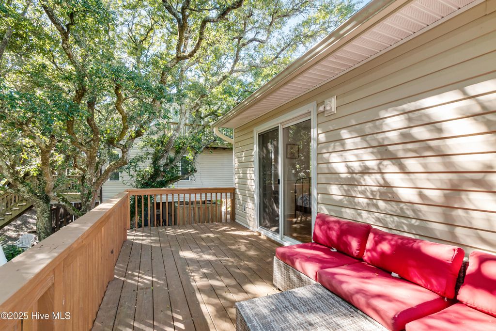 Photo of 307 Bay Circle, North Topsail Beach, NC 28460 (MLS # 100539702)