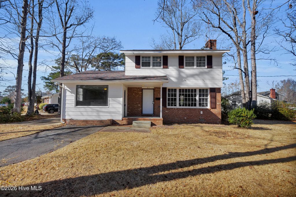 Photo of 817 Edgewood Drive, Jacksonville, NC 28540 (MLS # 100547330)