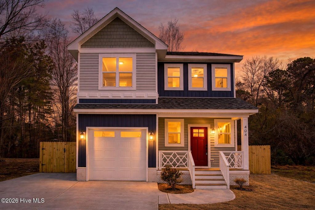 Photo of 404 S Bodenheimer Street, Burgaw, NC 28425 (MLS # 100566677)