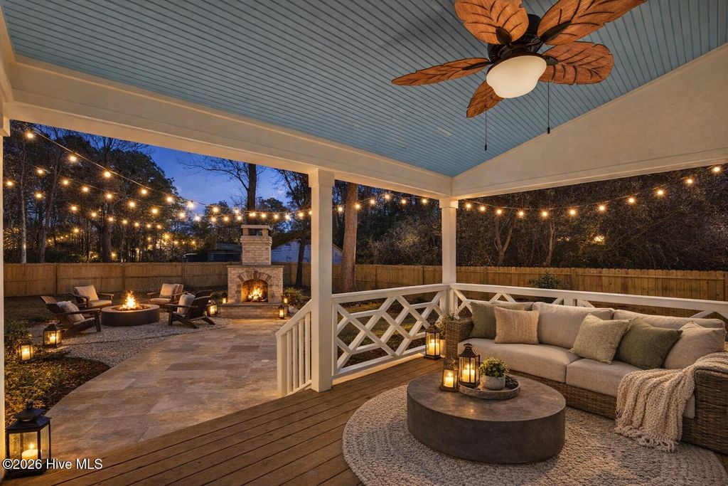 Photo of 404 S Bodenheimer Street, Burgaw, NC 28425 (MLS # 100566677)