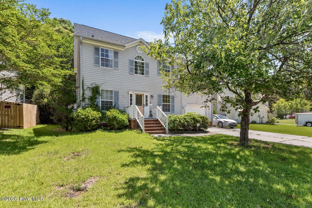 Photo of 108 Yellowwood Drive, Jacksonville, NC 28546 (MLS # 100586622)