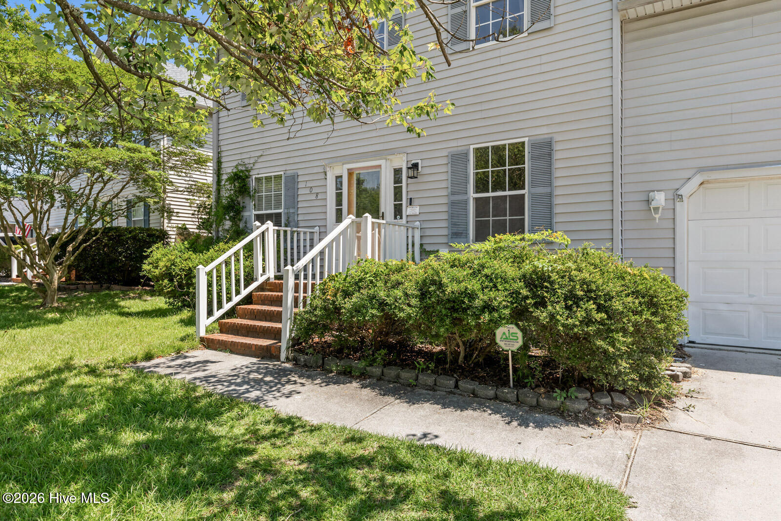 108 Yellowwood Drive