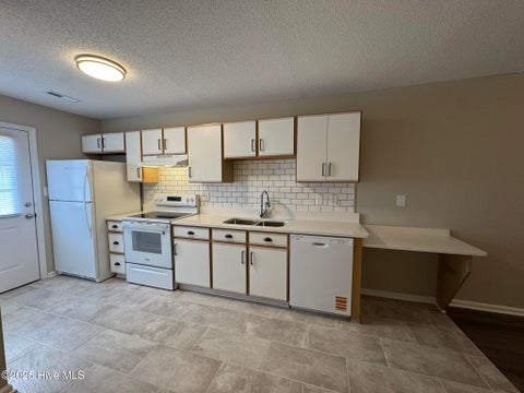 Apartment For Rent - 2385 Hurt Drive<br/> Rocky Mount, NC 27804
