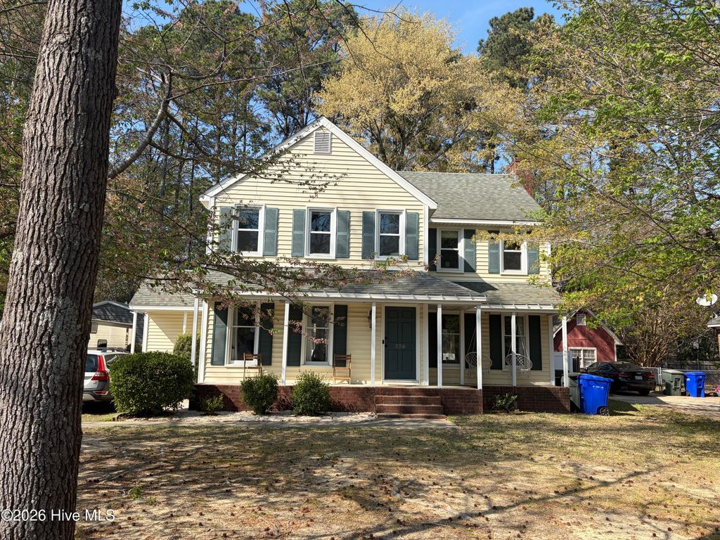 Photo of 506 Cedarhurst Road, Greenville, NC 27834 (MLS # 100563291)