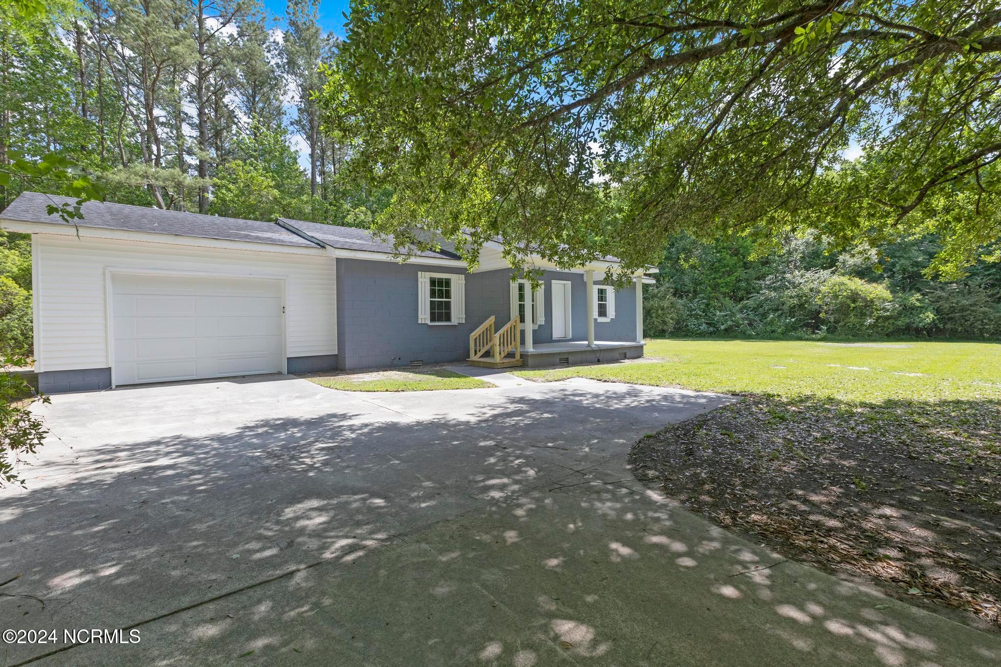 690 Maple Hill School Road