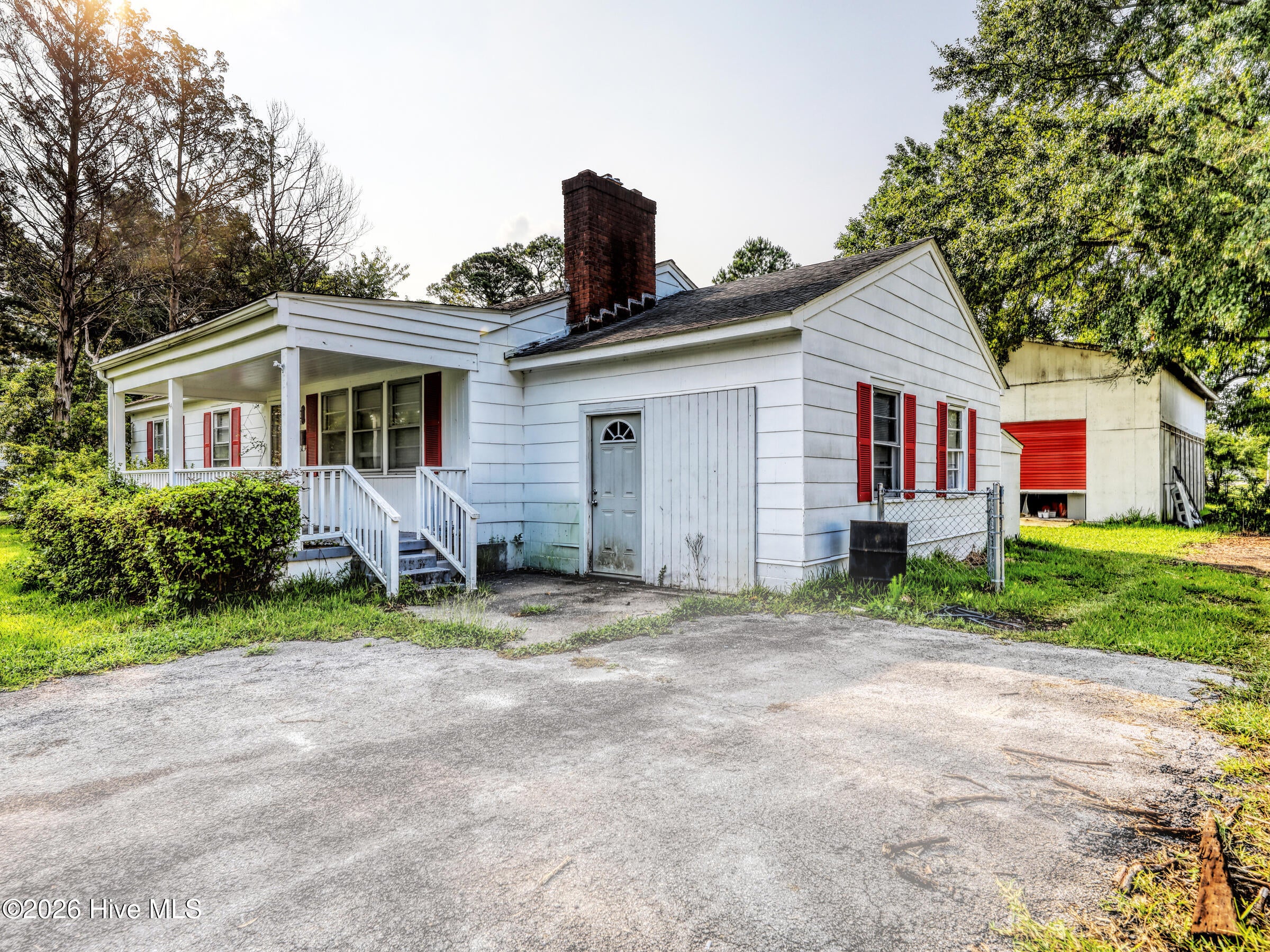 111 Pineview Street