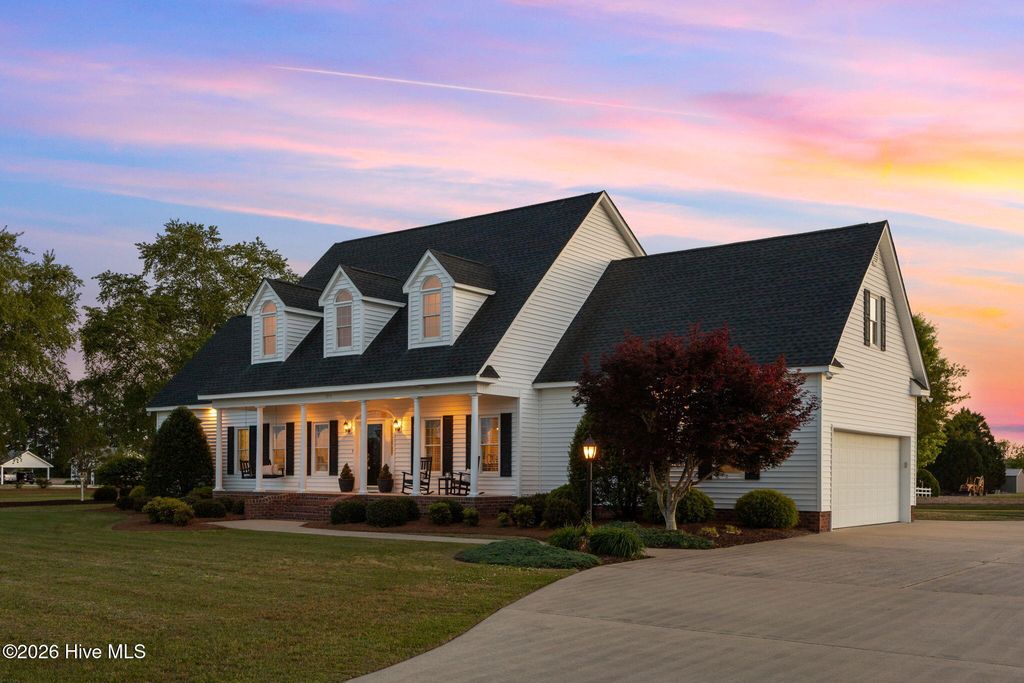 Photo of 1314 Windbrooke Drive, Grimesland, NC 27837 (MLS # 100568802)