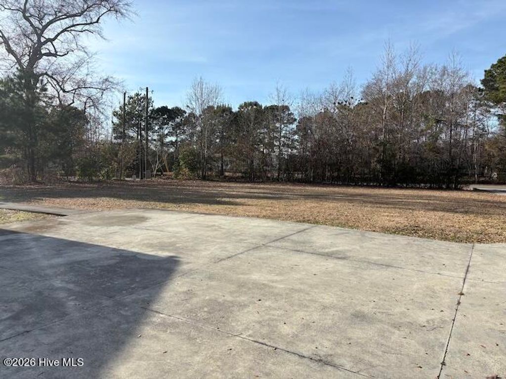 Photo of 108 Doral Drive, Hampstead, NC 28443 (MLS # 100553439)