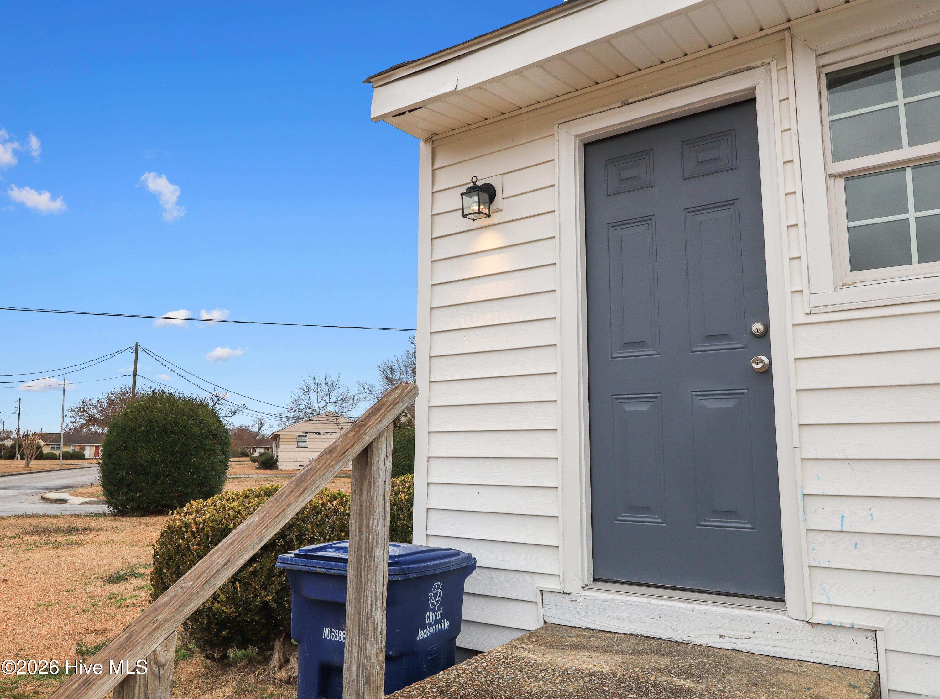 300-302 Starling Street