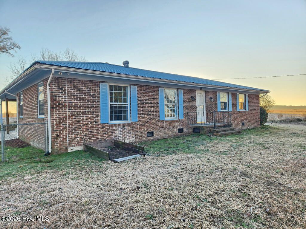 Photo of 905 Dublin Run Road, Aurora, NC 27806 (MLS # 100565160)