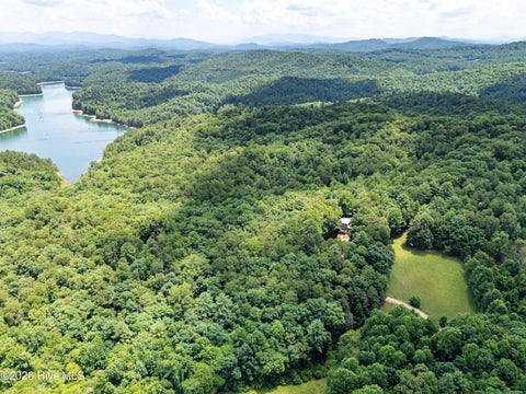 Homes For Sale - 860 Holly Road<br/> Murphy, NC 28906