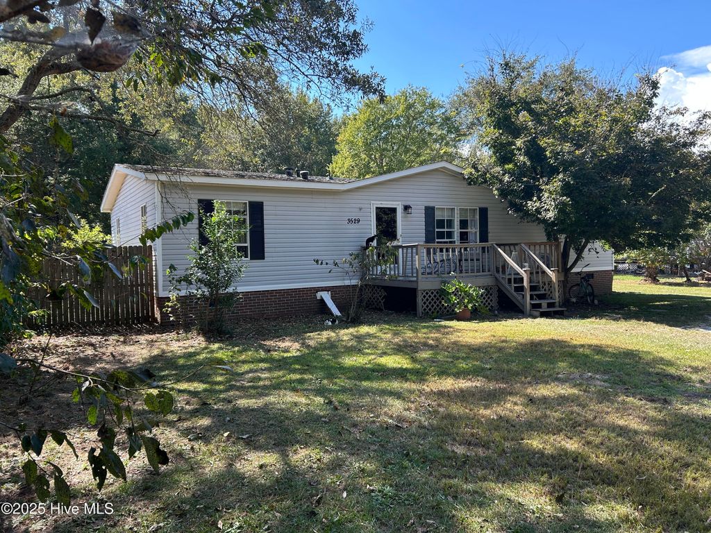 Photo of 3529 Blue Banks Loop Road NE, Leland, NC 28451 (MLS # 100533722)