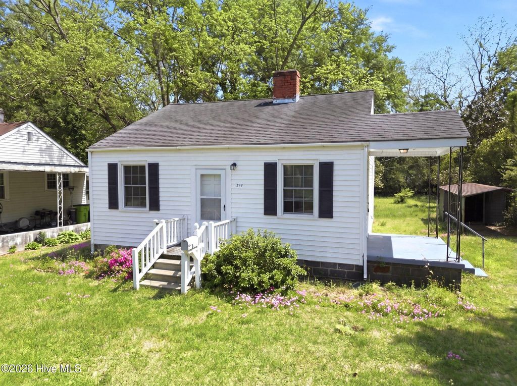 Photo of 519 National Court Drive, New Bern, NC 28560 (MLS # 100568626)