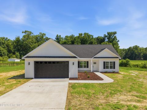 Homes For Sale - 325 W Washington Street<br/> Bethel, NC 27812
