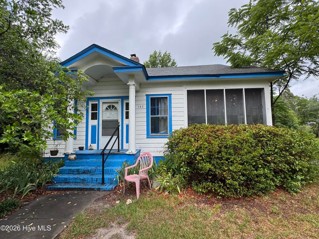 Photo of 147 Gibbons Street, Hamlet, NC 28345 (MLS # 100583830)