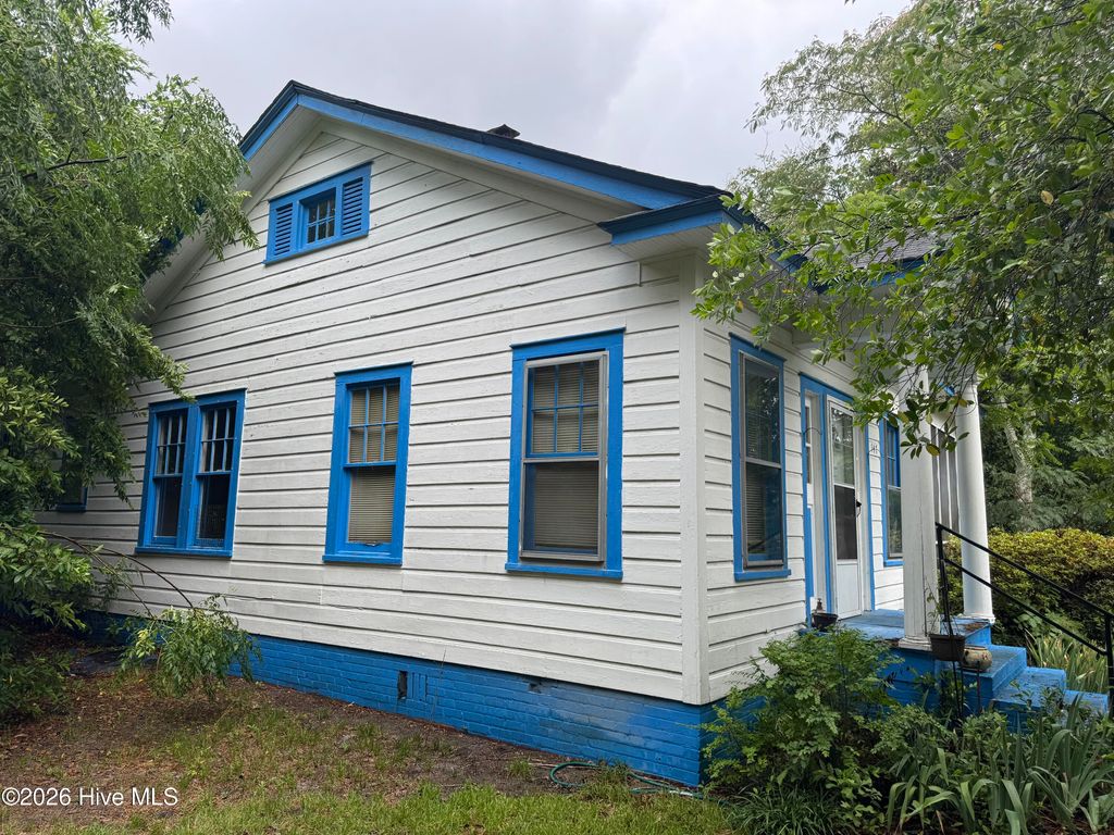 Photo of 147 Gibbons Street, Hamlet, NC 28345 (MLS # 100583830)