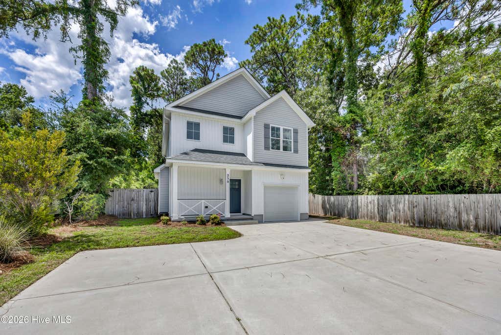 Photo of 250 Victory Gardens Drive, Wilmington, NC 28409 (MLS # 100593259)