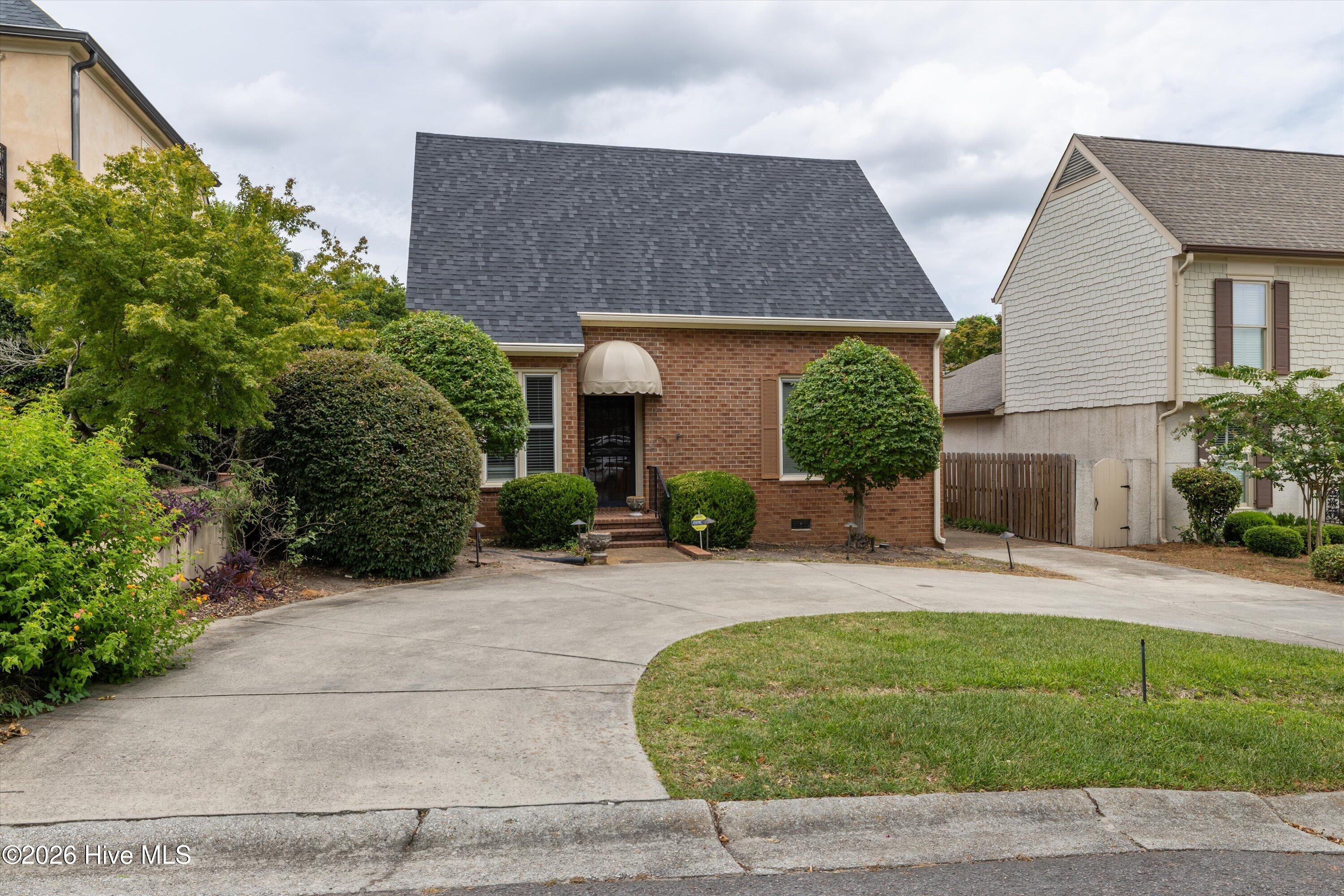 2129 Ansley Place W
