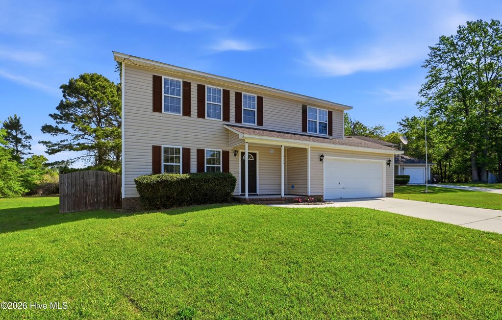 Photo of 111 Skipping Stone Lane, Jacksonville, NC 28546 (MLS # 100567314)