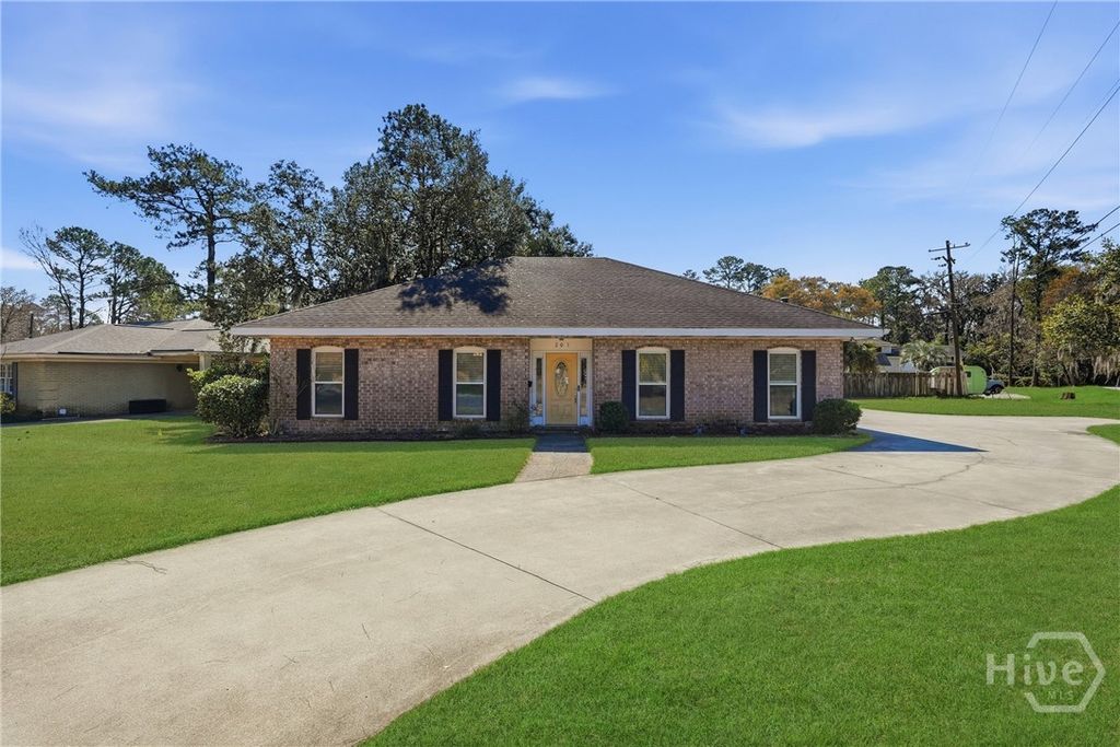 Photo of 201 Groveland Circle, Savannah, GA 31405 (MLS # SA349427)