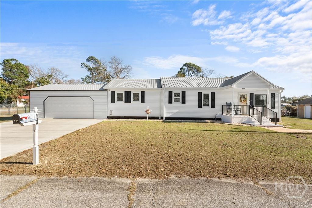 Photo of 124 Pierce Avenue, Swainsboro, GA 30401 (MLS # SA349650)