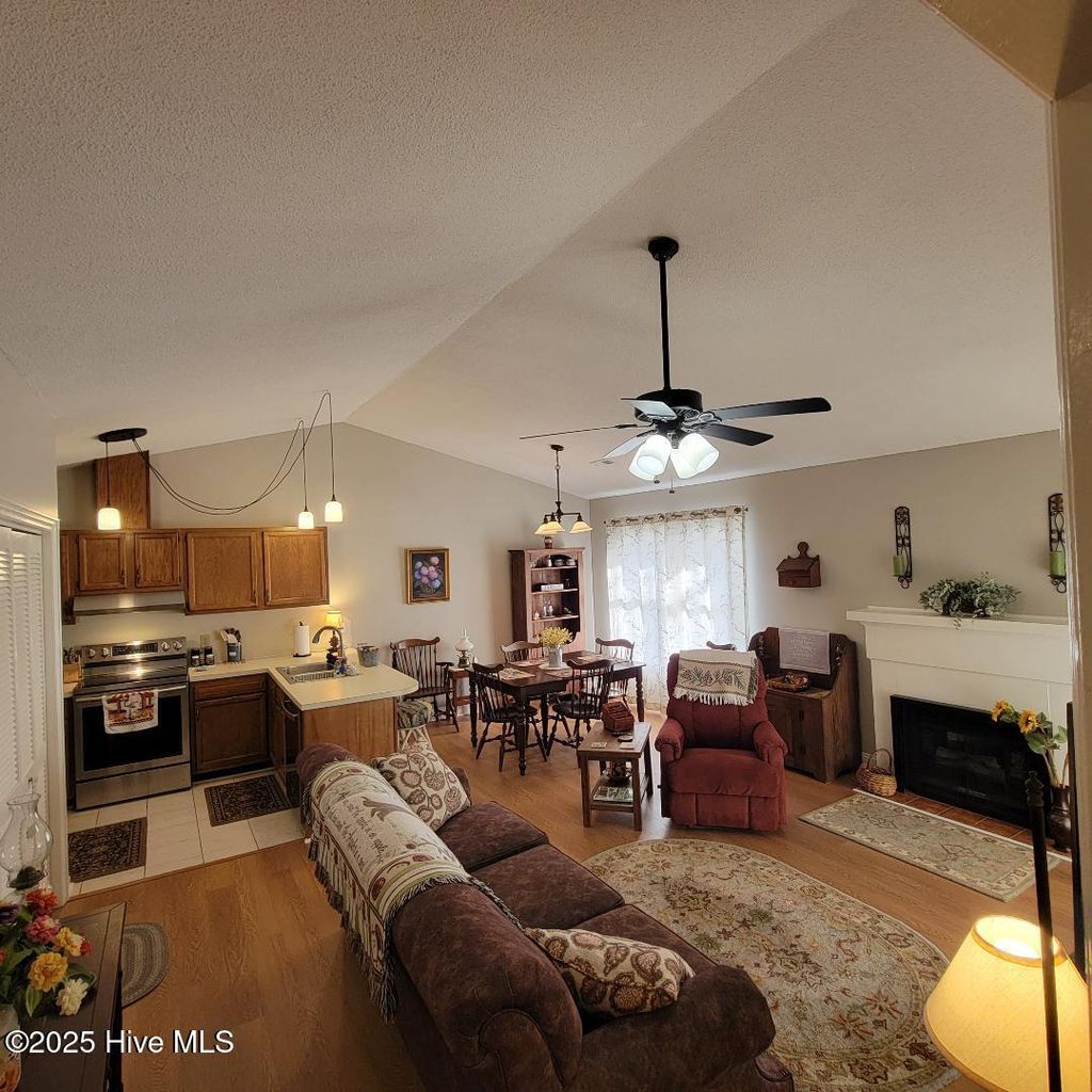 Photo of 137 W Victoria Court #E, Greenville, NC 27834 (MLS # 100546024)