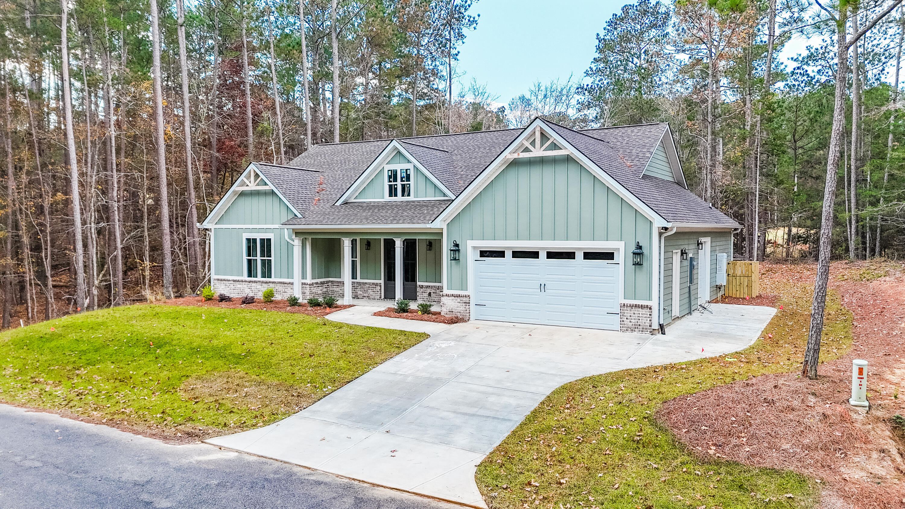 216 Brassie Drive