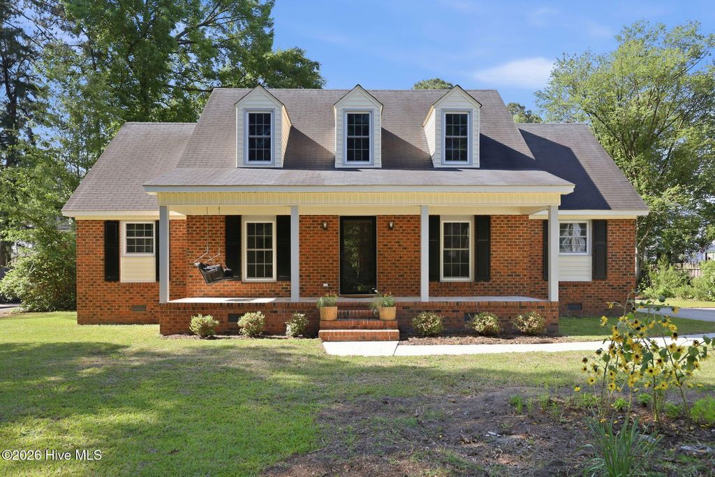 Photo of 405 Cedarhurst Road, Greenville, NC 27834 (MLS # 100572481)