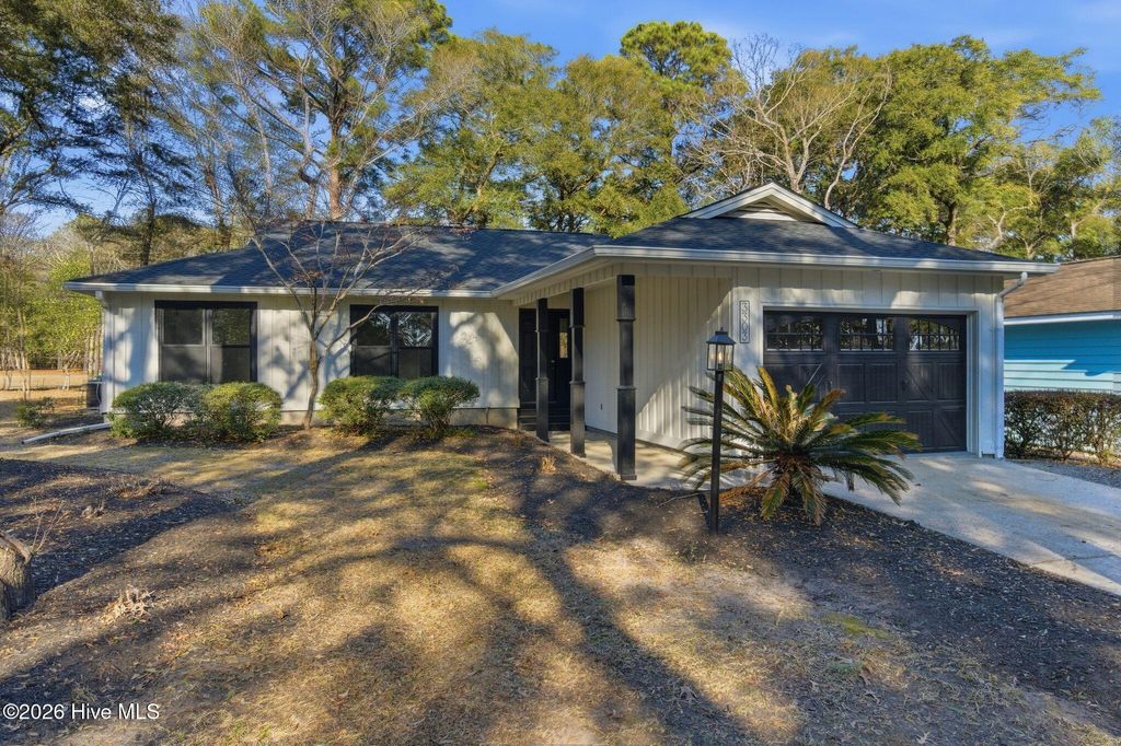 Photo of 3303 Marsh View Drive SW, Supply, NC 28462 (MLS # 100555481)