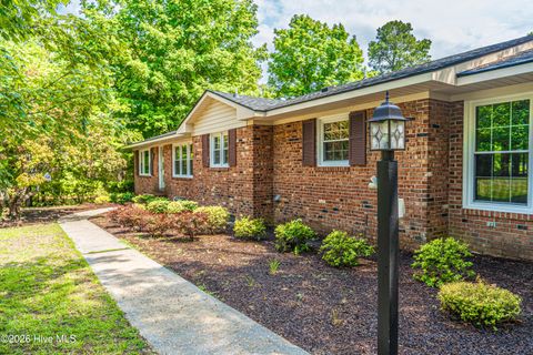 Homes For Sale - 615 E Philadelphia Avenue<br/> Moore County, Pinebluff, NC 28373