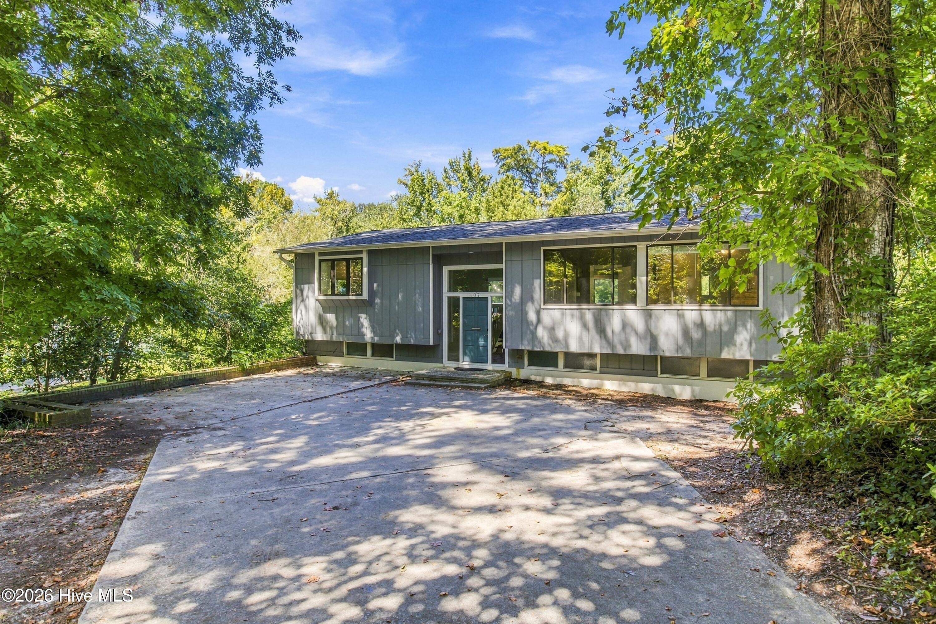 107 Tom Avenue