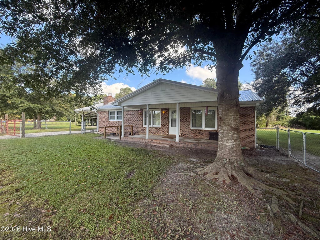 Photo of 177 Elbow Road, Hallsboro, NC 28442 (MLS # 100608568)