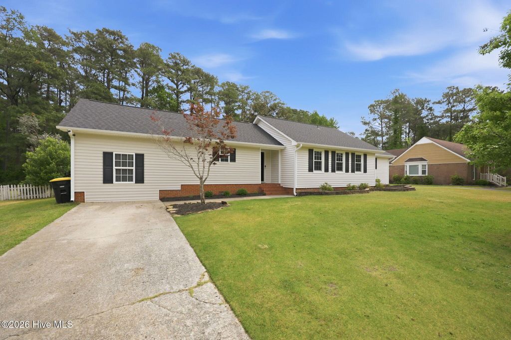 Photo of 208 Avalon Lane, Greenville, NC 27858 (MLS # 100571033)