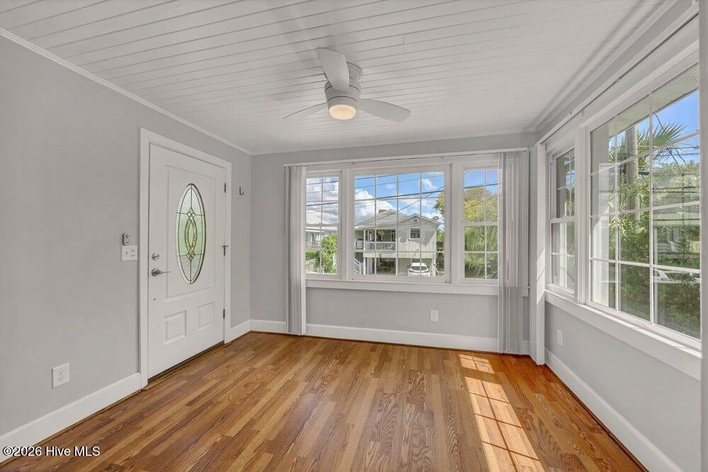 21 W Henderson Street A&B