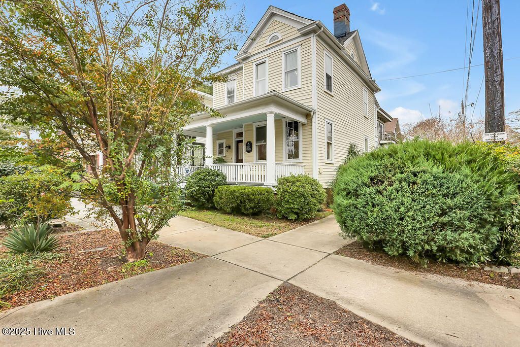 Photo of 402 S 5th Avenue, Wilmington, NC 28401 (MLS # 100544727)