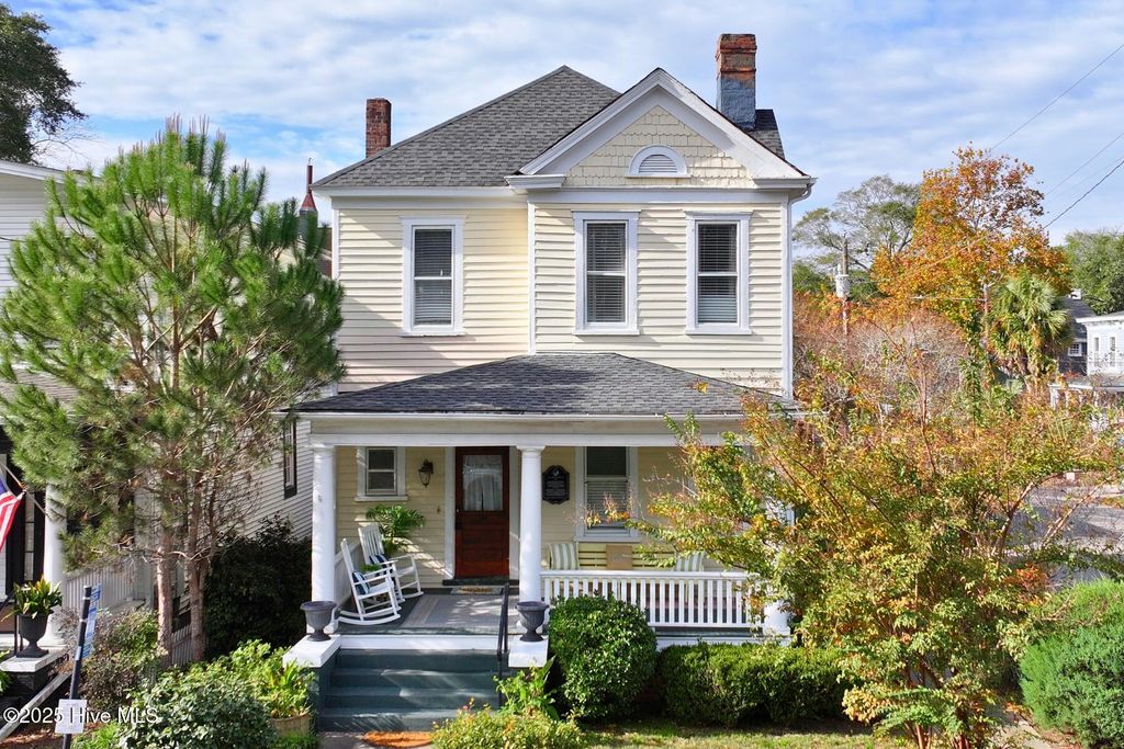 Photo of 402 S 5th Avenue, Wilmington, NC 28401 (MLS # 100544727)