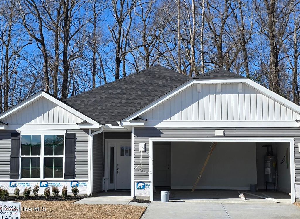 Photo of 100 Fishing Creek Drive, New Bern, NC 28562 (MLS # 100535805)