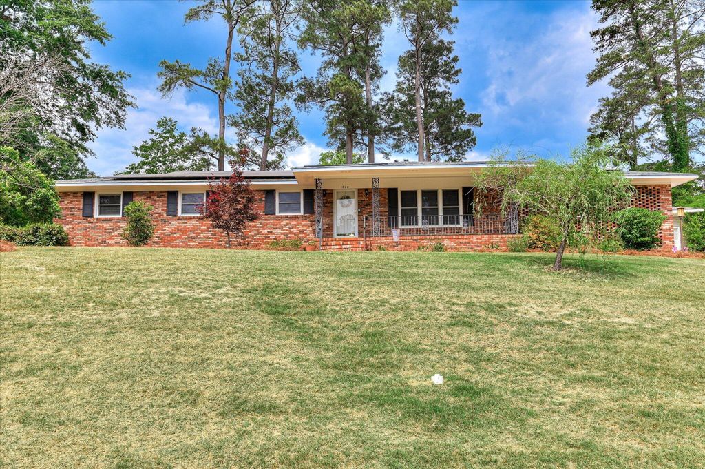 Photo of 1808 Robinson Drive, North Augusta, SC 29841 (MLS # 555111)