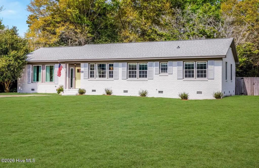 Photo of 110 Jeb Stuart Drive, Wilmington, NC 28412 (MLS # 100564742)