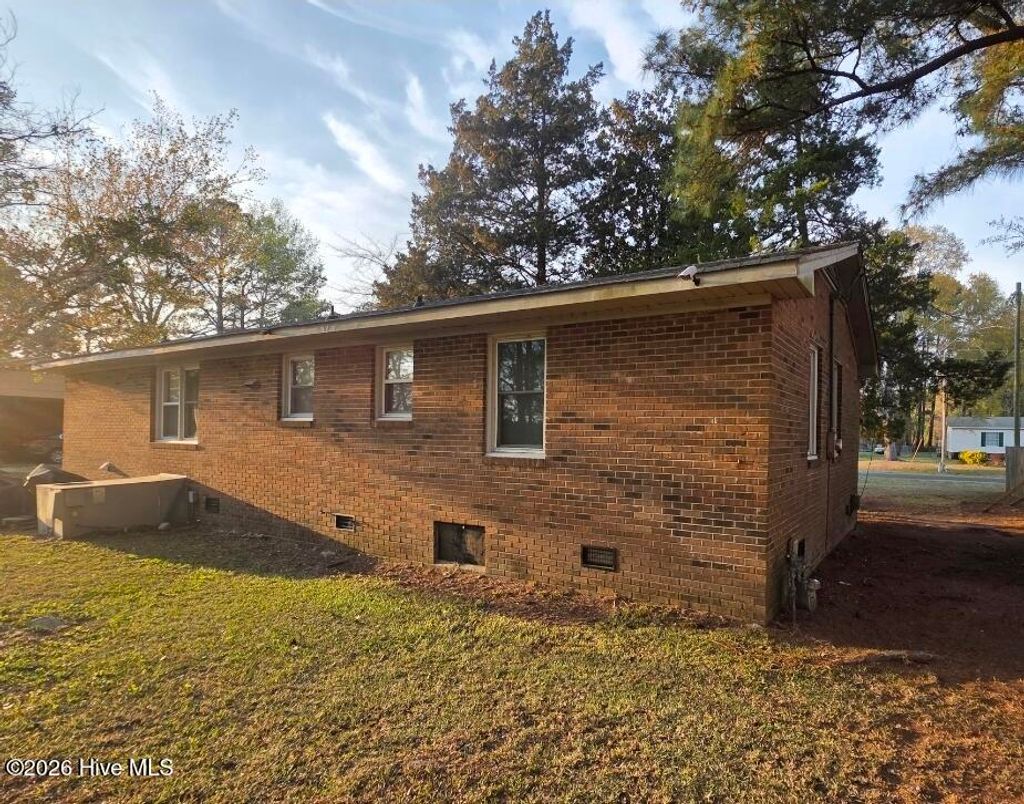 Photo of 1935 King Drive, Greenville, NC 27834 (MLS # 100563046)