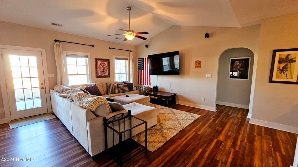 Photo of 307 Garland Shores Drive, Hubert, NC 28539 (MLS # 100573409)