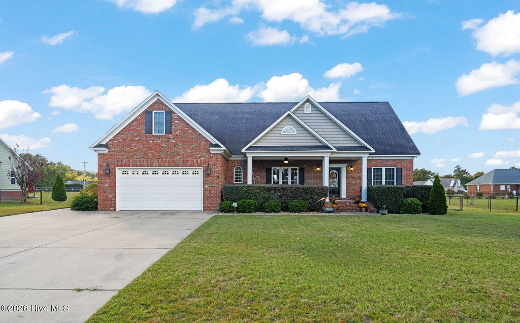 Photo of 6921 Glynn Mill Farm Drive, Fayetteville, NC 28306 (MLS # 100613282)
