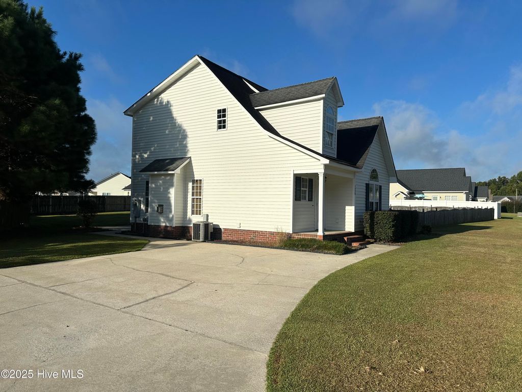 Photo of 1229 Ashmoor Lane, Winterville, NC 28590 (MLS # 100528823)