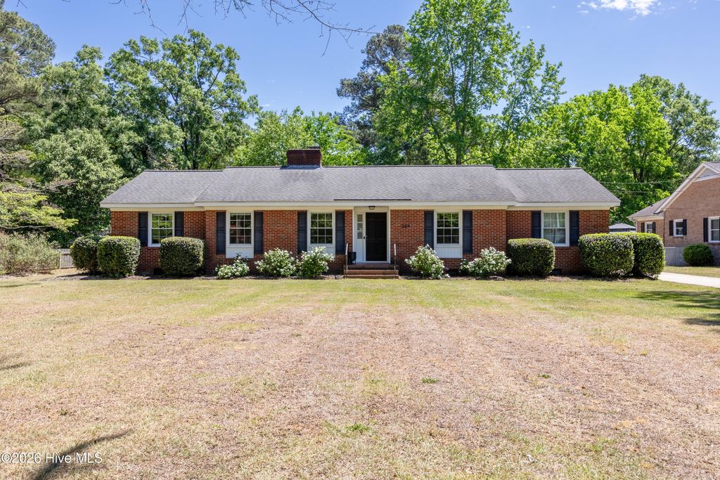 Photo of 224 S Hillcrest Drive, Goldsboro, NC 27534 (MLS # 100568279)