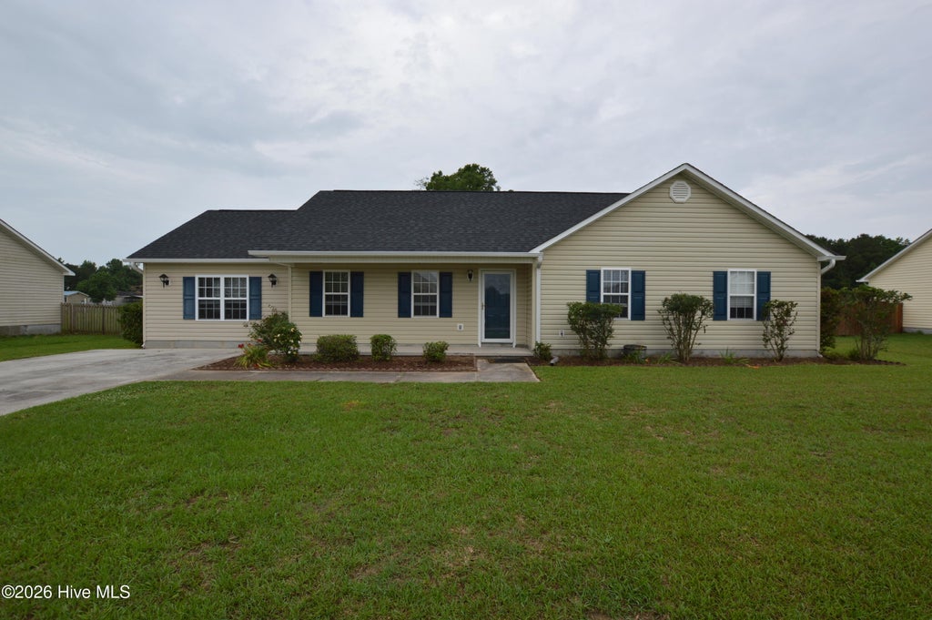 Photo of 107 Esquire Drive, Richlands, NC 28574 (MLS # 100596004)
