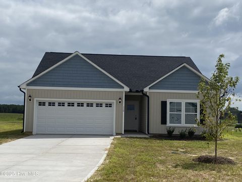 Homes For Sale - 112 Chester Place<br/> Pikeville, NC 27863